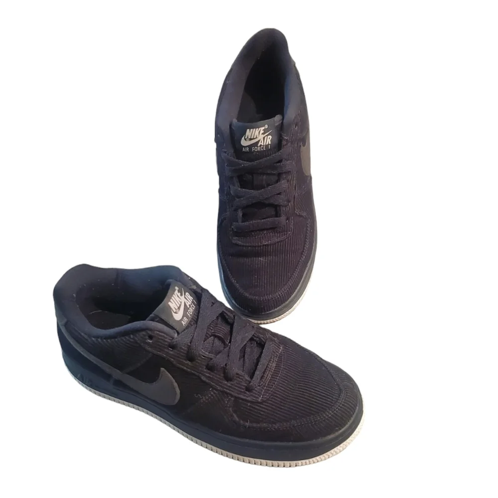 Nike Air Force 1LV8 Shoes Size 5Y Black Lace Up Corduroy Sneakers